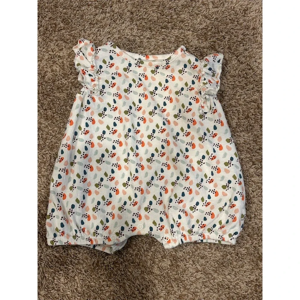 Baby Girl Lot of 5 clothing  0-3 Months Multicolor